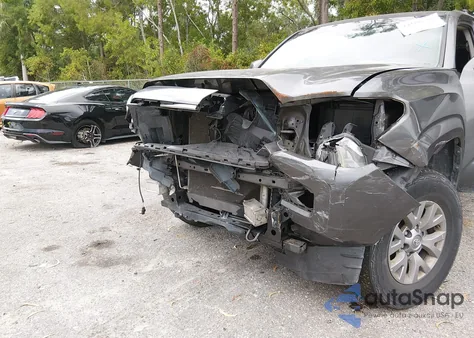 2019 Toyota Tacoma Sr5 z USA, uszkodzony, nr VIN 5TFAX5GN5KX132289